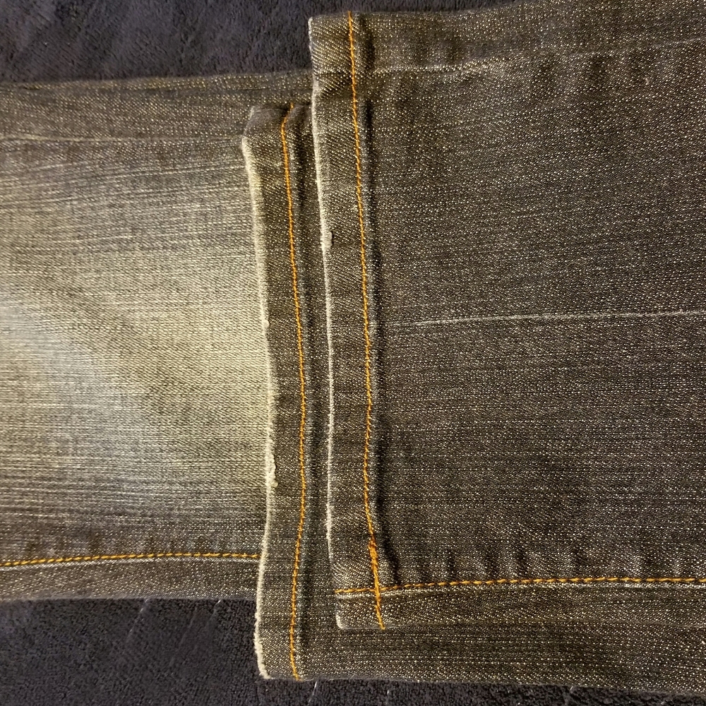 DKNY SOHO Straight Leg Jeans - Picture 10 of 12